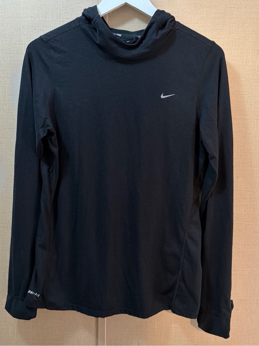 Nike DRI FIT Black Long-Sleeve Hooded Women's Running Top
